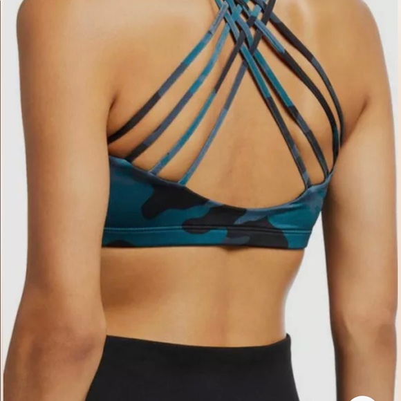 Onzie Chic Bra | yoga/strappy back | Blue camo | L | NWT - Picture 6 of 6